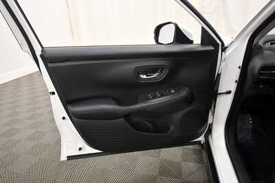 2023 Honda HR-V, $25849. Photo 12