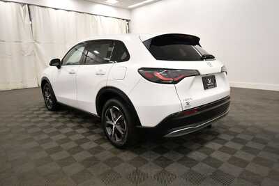 2023 Honda HR-V, $25849. Photo 5