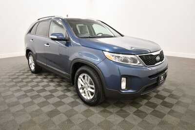 2014 Kia Sorento, $12349. Photo 10