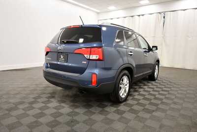 2014 Kia Sorento, $12349. Photo 8