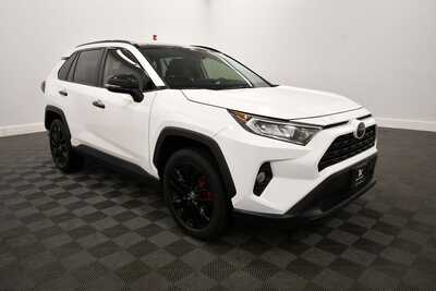 2019 Toyota RAV4, $22349. Photo 10