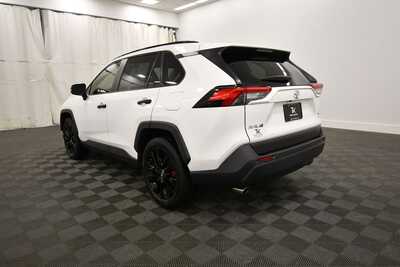 2019 Toyota RAV4, $22349. Photo 5