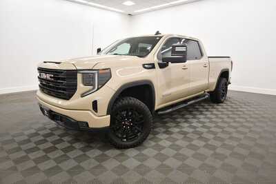 2022 GMC 1500 Crew Cab, $40349. Photo 2