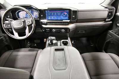 2022 GMC 1500 Crew Cab, $40349. Photo 3