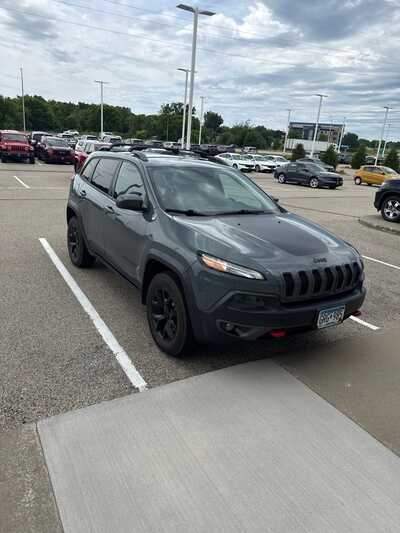 2015 Jeep Cherokee, $11345. Photo 2