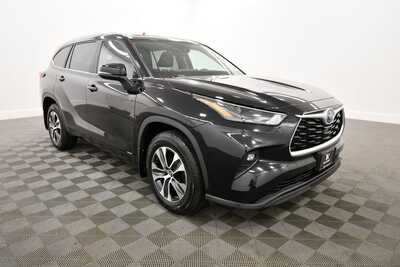 2023 Toyota Highlander, $45349. Photo 10