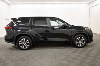 2023 Toyota Highlander, $45349. Photo 9
