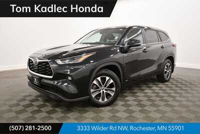 2023 Toyota Highlander, $45349. Photo 1