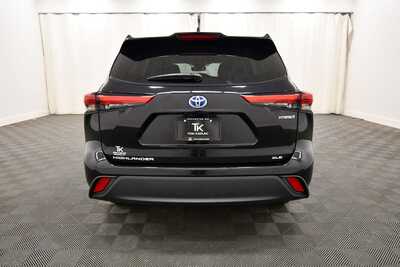 2022 Toyota Highlander, $41849. Photo 6