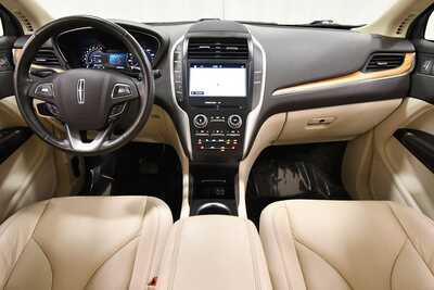 2016 Lincoln MKC, $14849. Photo 3