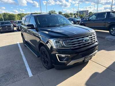 2021 Ford Expedition, $37645. Photo 2