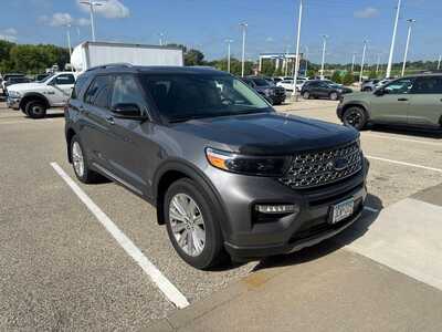2022 Ford Explorer, $35645. Photo 2