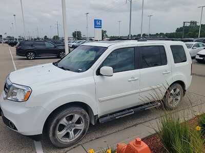 2014 Honda Pilot, $12349. Photo 2