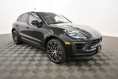 2023 Porsche Macan, $58849. Photo 10