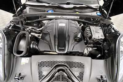 2023 Porsche Macan, $58849. Photo 12