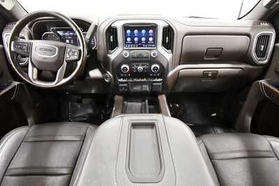 2020 GMC 2500 Crew Cab, $55349. Photo 3