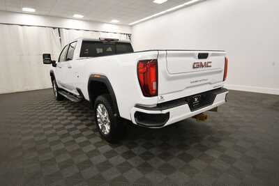 2020 GMC 2500 Crew Cab, $55349. Photo 5