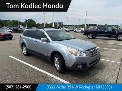 2013 Subaru Outback, $12349. Photo 1