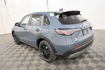 2027 Honda HR-V, $31805. Photo 5