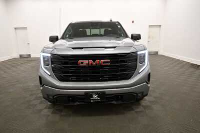 2024 GMC 1500 Crew Cab, $47849. Photo 11