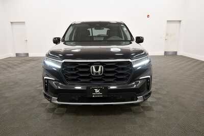 2023 Honda Pilot, $41349. Photo 11