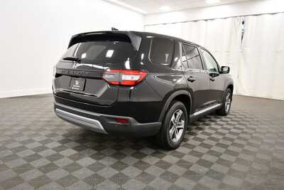 2023 Honda Pilot, $41349. Photo 8