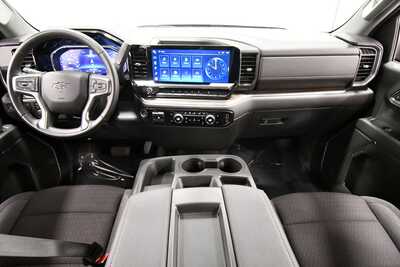 2024 Chevrolet 1500 Crew Cab, $43349. Photo 3