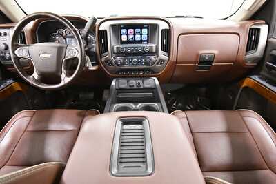 2016 Chevrolet 1500 Crew Cab, $22349. Photo 3