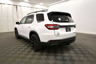 2026 Honda Pilot, $54349. Photo 5