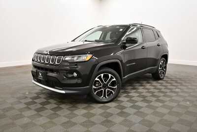 2022 Jeep Compass, $23849. Photo 2