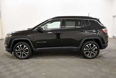 2022 Jeep Compass, $23849. Photo 4