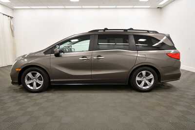 2018 Honda Odyssey, $16849. Photo 4