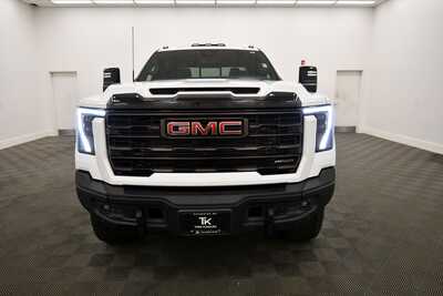 2024 GMC 2500 Crew Cab, $82349. Photo 12