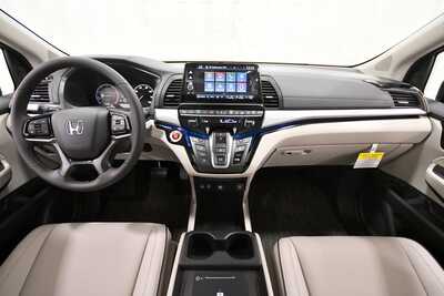 2026 Honda Odyssey, $49445. Photo 10