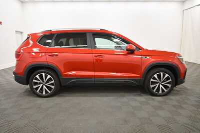 2023 Volkswagen Taos, $24849. Photo 9