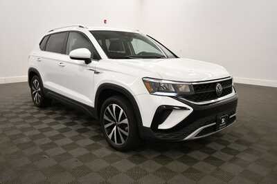 2023 Volkswagen Taos, $23849. Photo 10