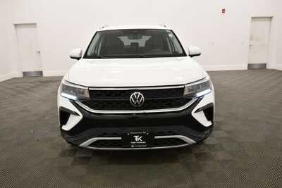 2023 Volkswagen Taos, $23849. Photo 11