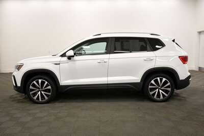 2023 Volkswagen Taos, $23849. Photo 4