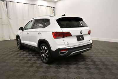 2023 Volkswagen Taos, $23849. Photo 5