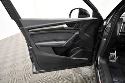 2023 Audi SQ5, $42349. Photo 12