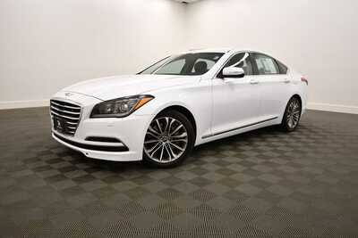 2015 Hyundai Genesis, $13649. Photo 2
