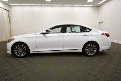 2015 Hyundai Genesis, $13649. Photo 4