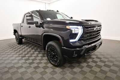 2024 Chevrolet 2500 Crew Cab, $66649. Photo 10