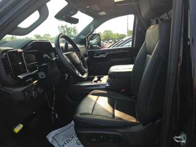 2024 Chevrolet 2500 Crew Cab, $67149. Photo 3