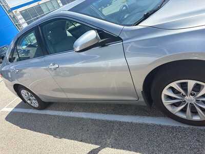 2017 Toyota Camry, $18649. Photo 2