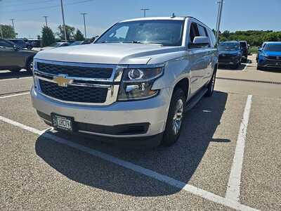 2016 Chevrolet Suburban, $15845. Photo 2