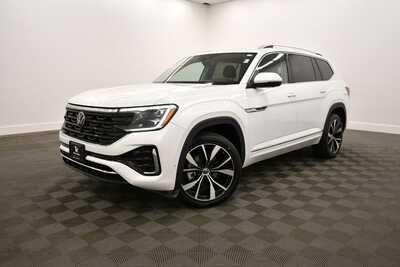 2024 Volkswagen Atlas, $35349. Photo 2