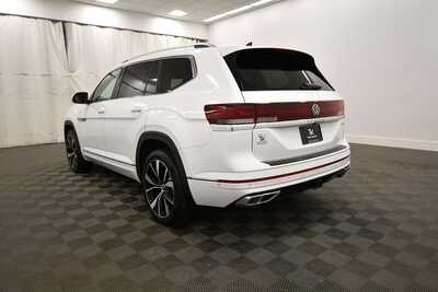 2024 Volkswagen Atlas, $35349. Photo 5