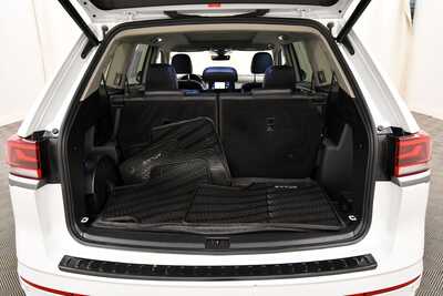 2024 Volkswagen Atlas, $35349. Photo 7