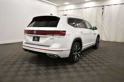 2024 Volkswagen Atlas, $35349. Photo 8
